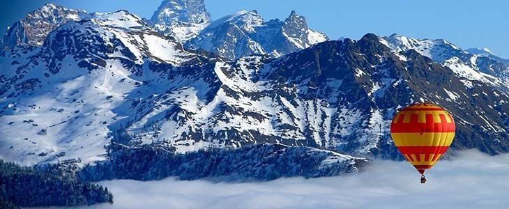 Vol En Montgolfière Au Dessus Des Alpes Aoste